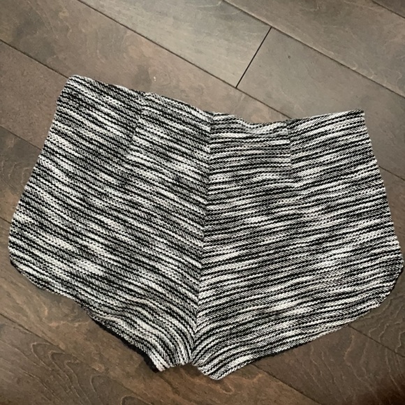 Shorts 🩳 - Picture 4 of 5